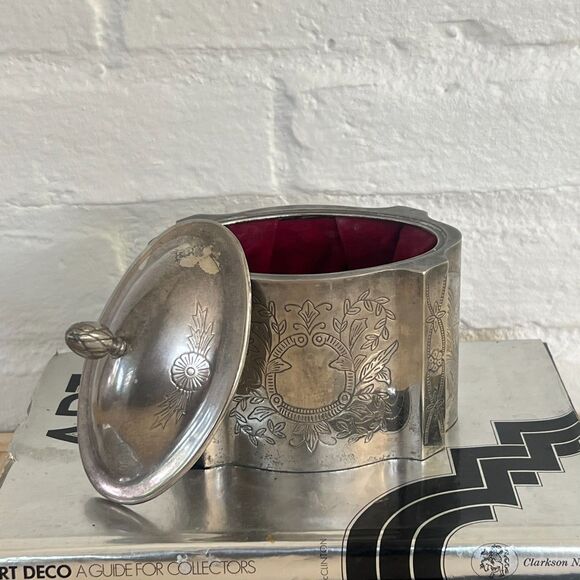 Vintage Godinger Silver-Plated Jewelry Box with Red Velvet Lining - Picture 10 of 11